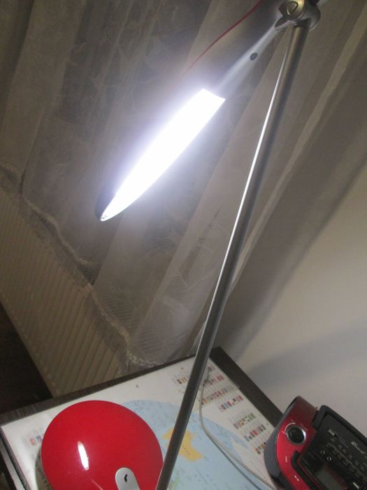 veioza rosie noua moderna