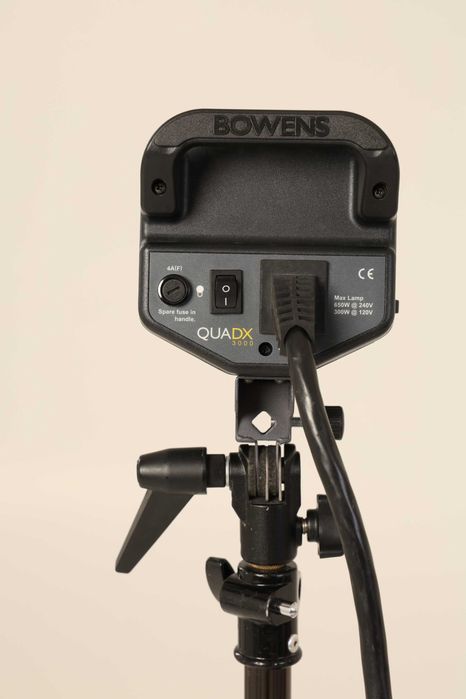 Комплект Bowens - генератор, глава и кръгова светкавица