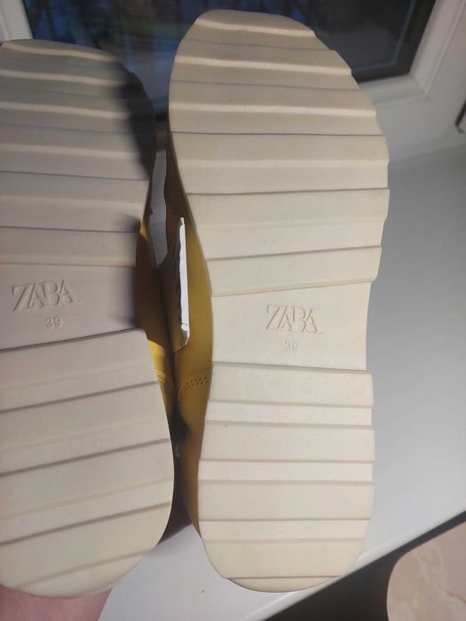Кроссовки ZARA размер 38-38,5 по стельке 24,5см