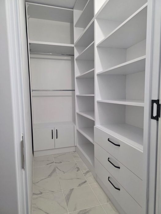 Мебели по поръчка