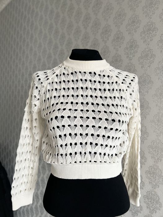 Киімдер сатылады