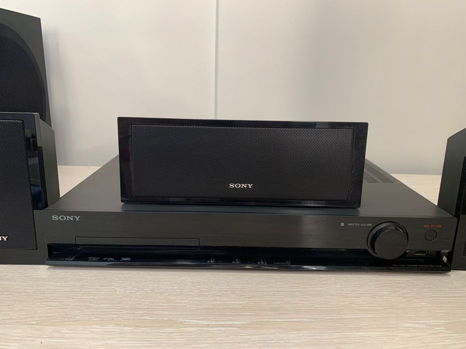 Домашний кинотеатр Sony DAV-TZ210