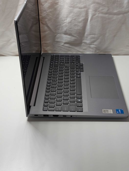 Lenovo ThinkBook 16 G6 IRL | i5-13420H | 8GB DDR5 | 256GB SSD | Ecran 16" | Win 11 Pro | Baterie 99% sanatate | Pachet Office Activat