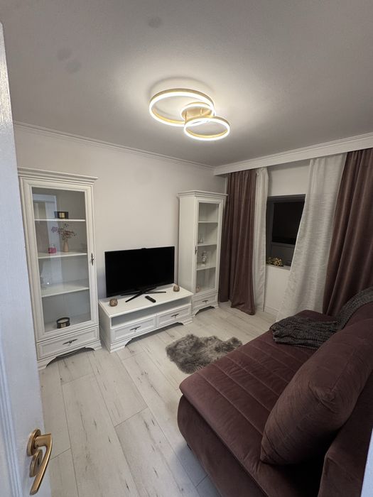 Inchiriez in regim hotelier apartament 2 camere B-dul T. Vladimirescu