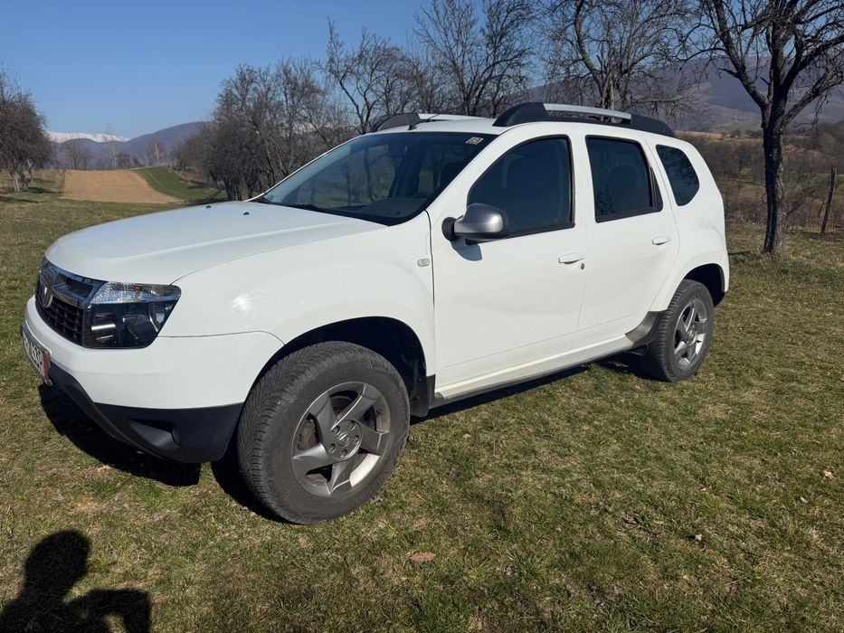 Vând Dacia Duster 1.6 benzină. Nr Zoll valabile 30 zile. RAR efectuat
