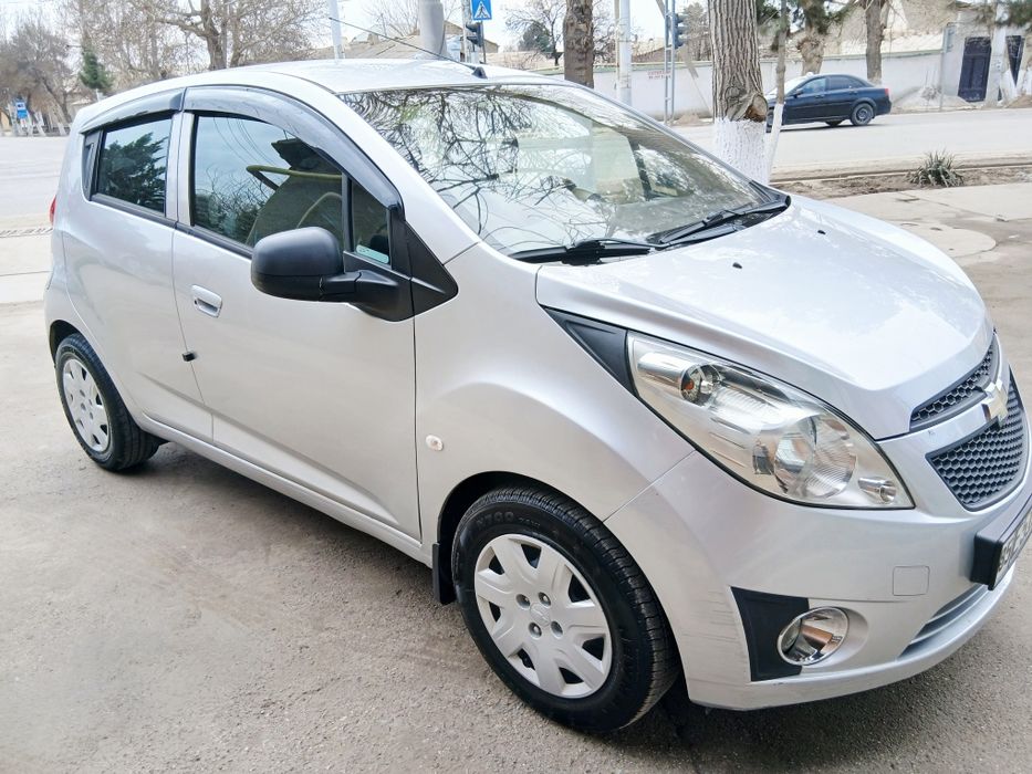 Шевролет спарк сотилади