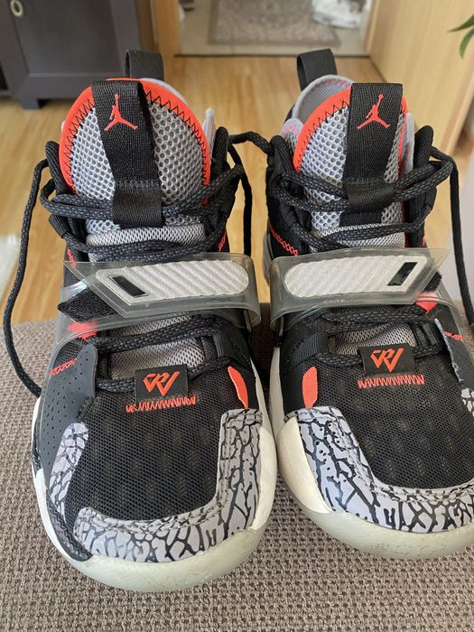 Adidasi baschet jordan