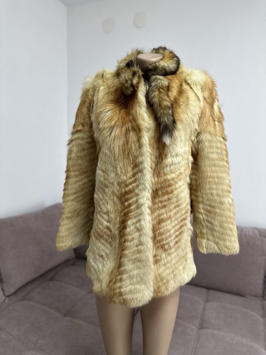 Haina de blana naturala de vulpe