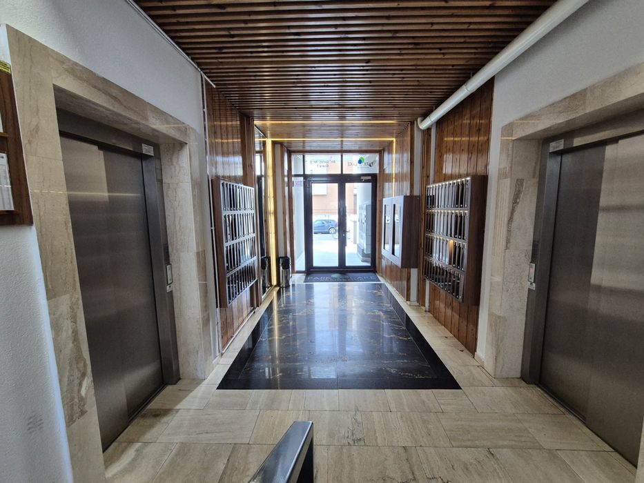 Inchiriez apartament 2 camere decomandate langa Iulius Mall - Park Lake  €650 nenegociabil