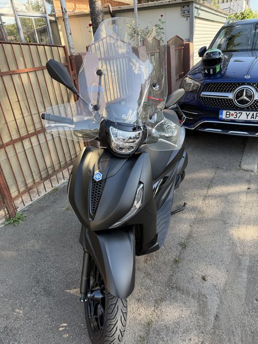 Piaggio Beverly 300 Deep Black Euro 5 – 2024 | Stare NOUĂ | 1.025 km