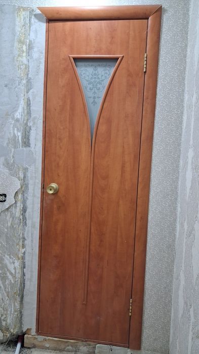 Продам двери б/у