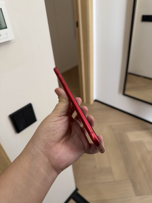 iPhone 11 128гб красный