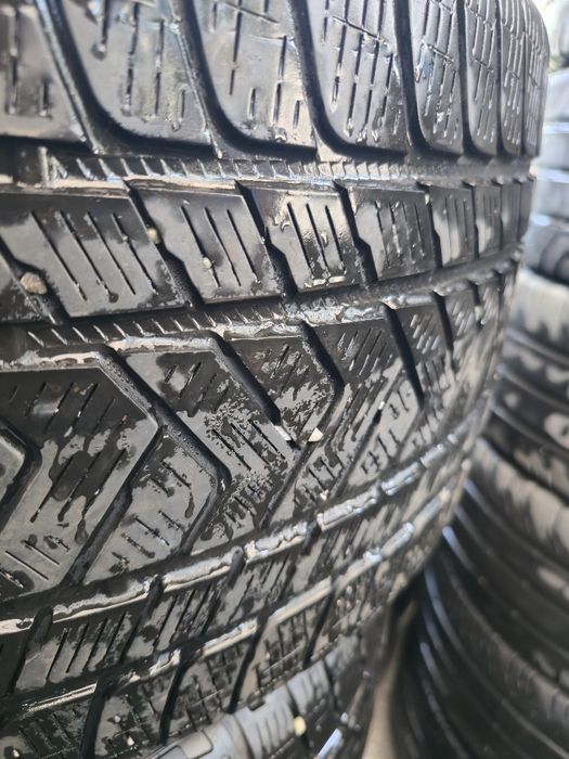 Anvelope iarna Pirelli 305 40 20 si 295 40 20 dot 2022