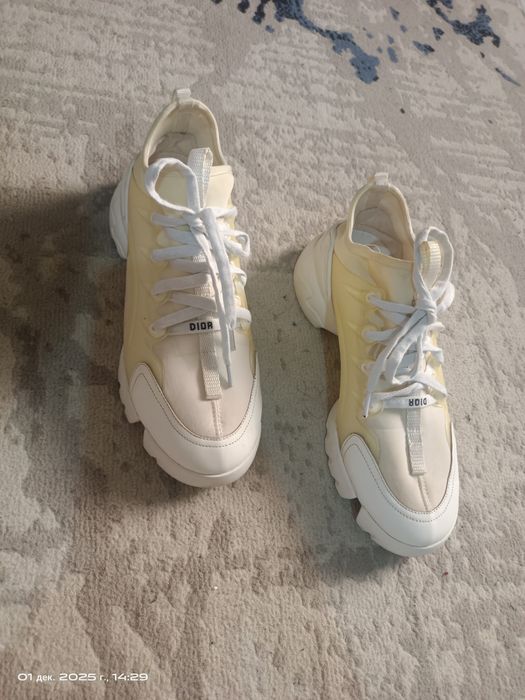 Красотка сотилади 39 40 размер Италия да ишлаб чикарилган