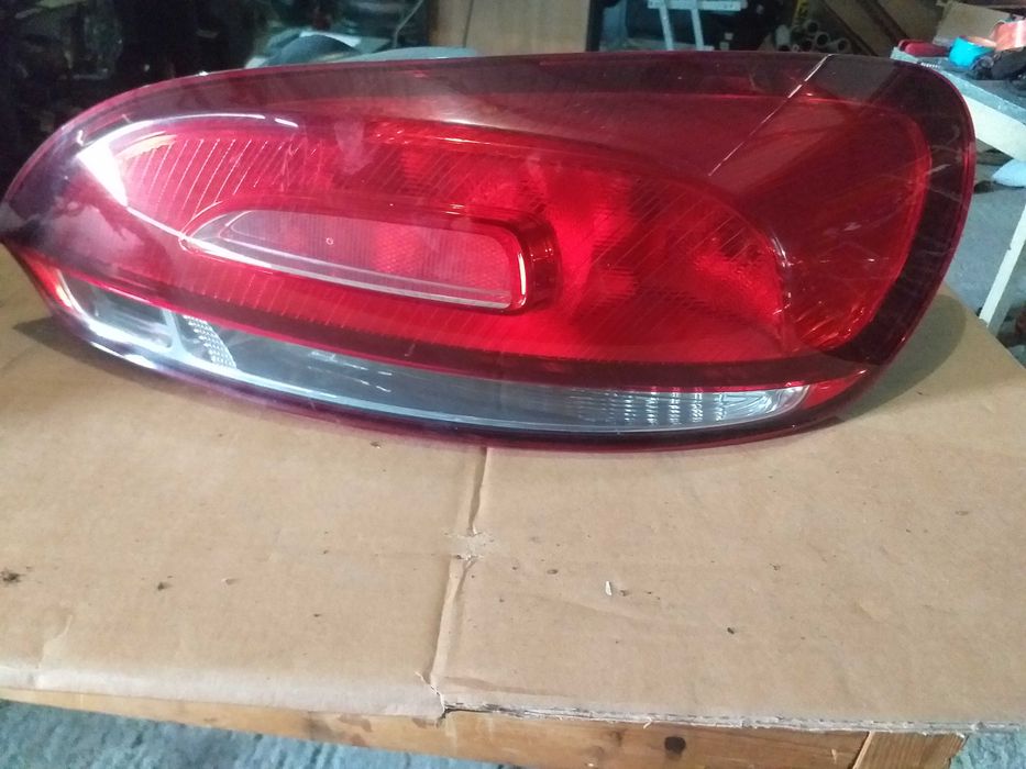 Lampa stop tripla dreapta  scirocco 2008 2009 2010