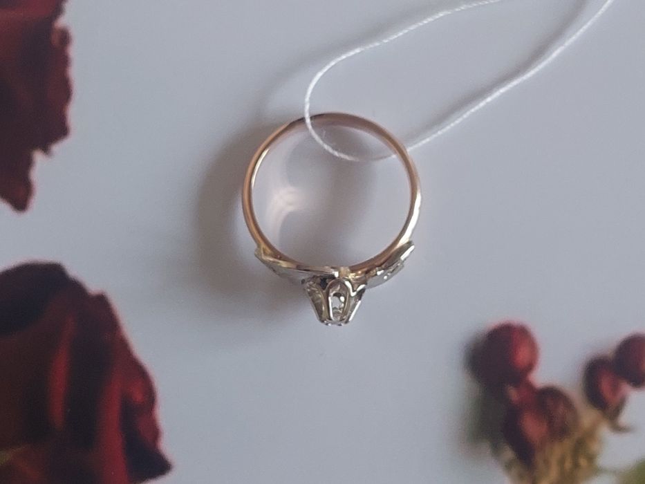 Золотые серьги,кольцо с бриллиантами