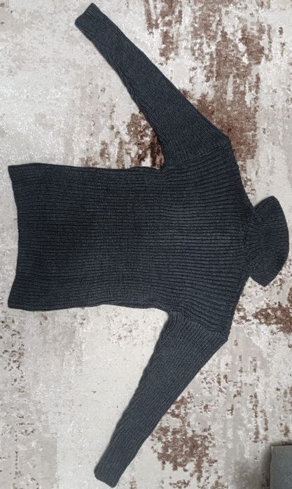 Vand bluza eleganta noua de barbati Ami
