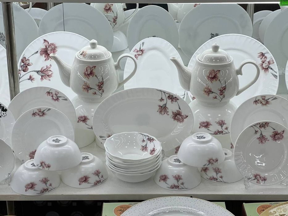 Tukli mushuklar bilan lesbiyanlarning porno videolari