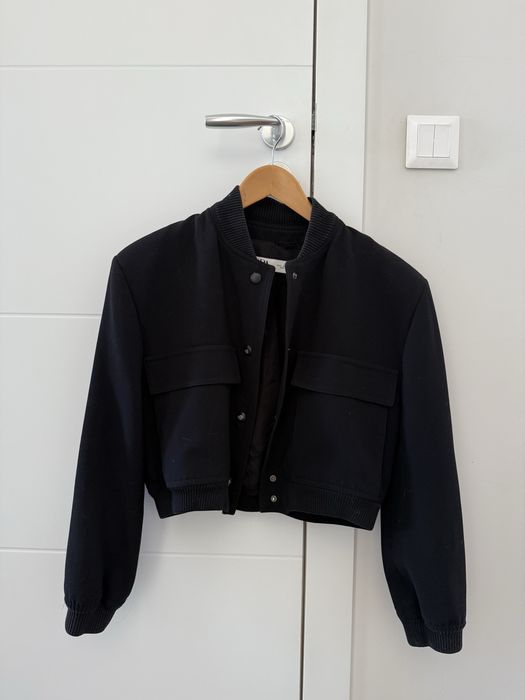 Zara бомбър преходно яке