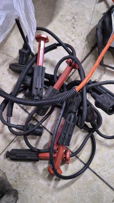 Продам запчасти мерс 124