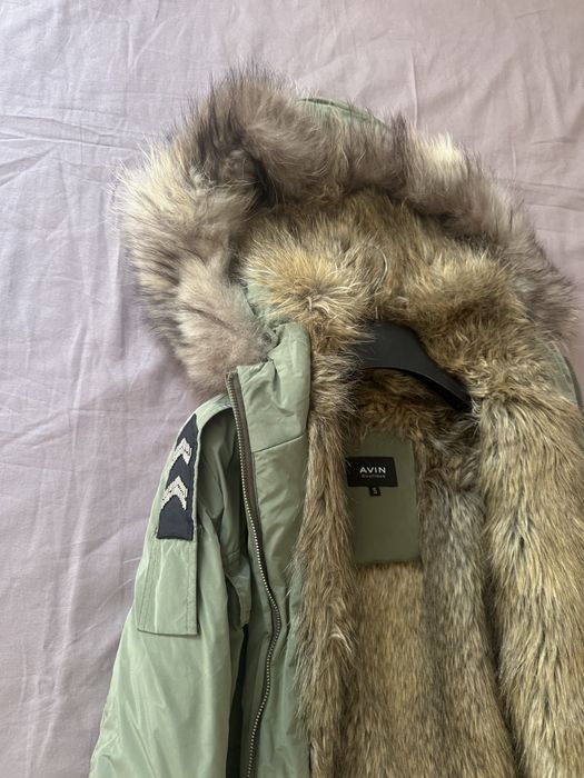 Есенно-Зимно яке Avin