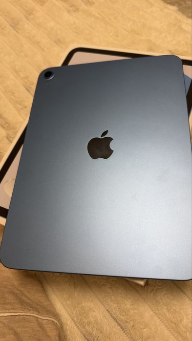 Apple iPad A16 с гарантией год