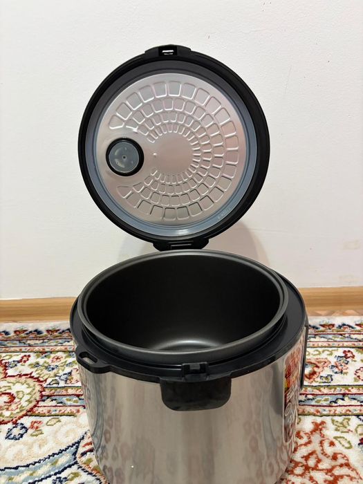 Срочно продам Новую Мультиварку