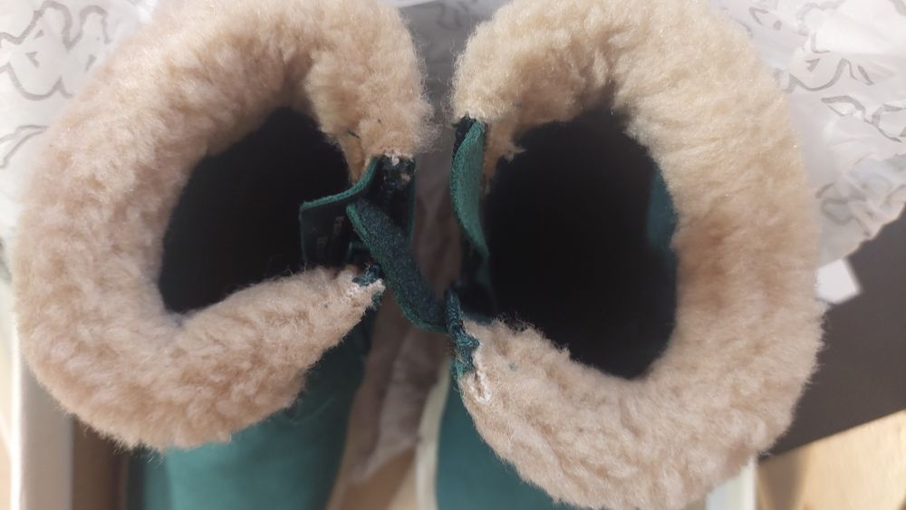 Ботушки 24 р-р, но като че ли са за 23 номер Lasocki kids