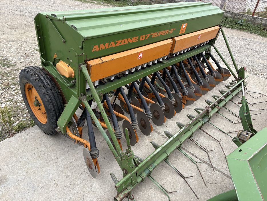 Semanatoare de paioase amazone D 7  super s pe discuri  3 metri