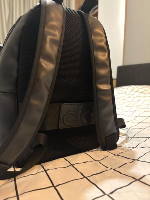 Раница Calvin Klein- почти НОВА. Супер качество!