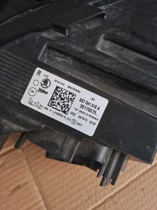 Far dreapta Skoda Scala Crystal Lighting original cod 657941016A