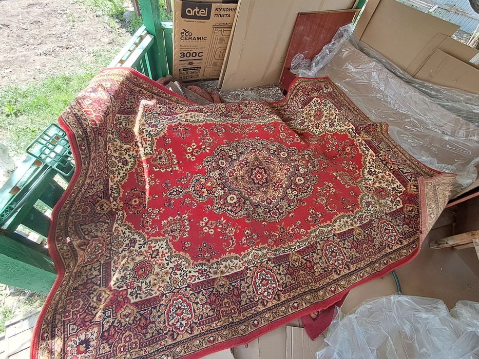 Продам ковер б/ү
