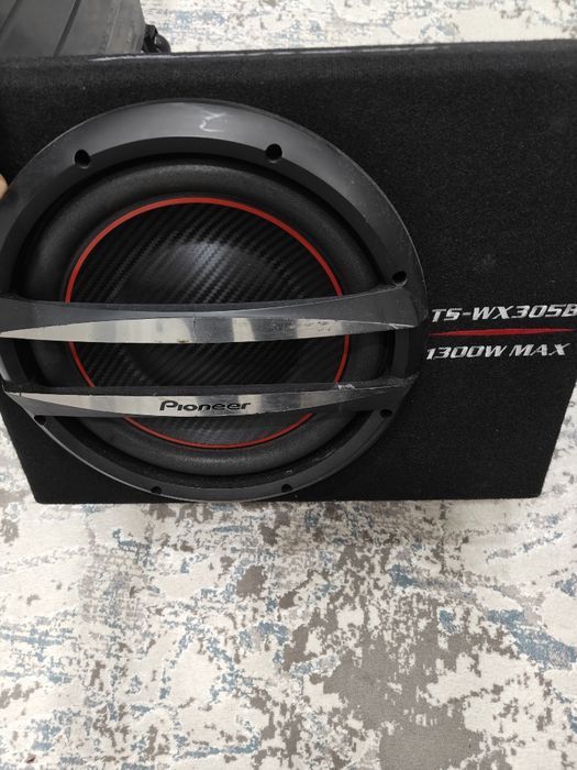 Автозвук комплектом: Сабвуфер Pioneer 1300W + Усилитель JVC 1000W