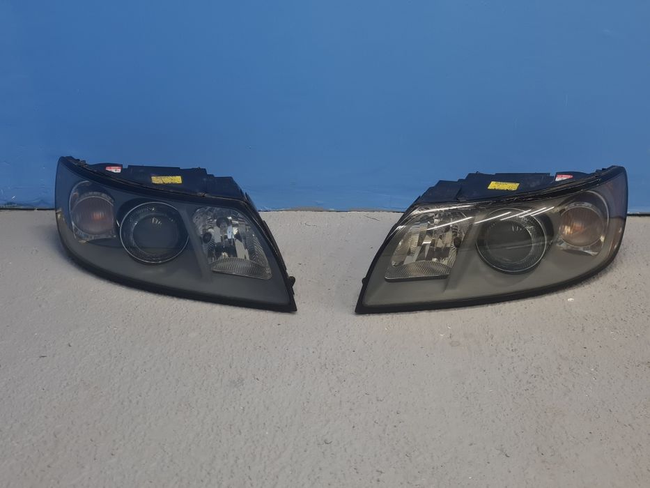 Far Stanga/ Dreapta Xenon Volvo V50