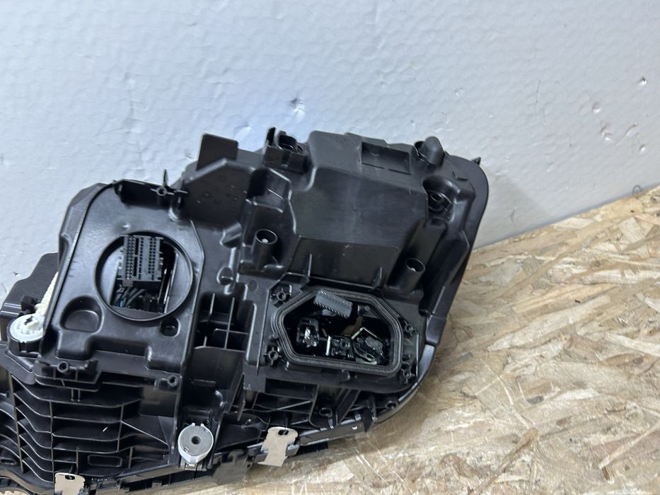 Far faruri bmw G20 G21 seria 3 LCI full led adaptiv shadow 2022-2024