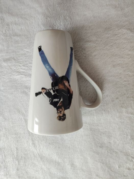 George Michael диск и чаша