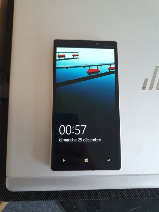 De vânzare telefon Nokia Microsoft