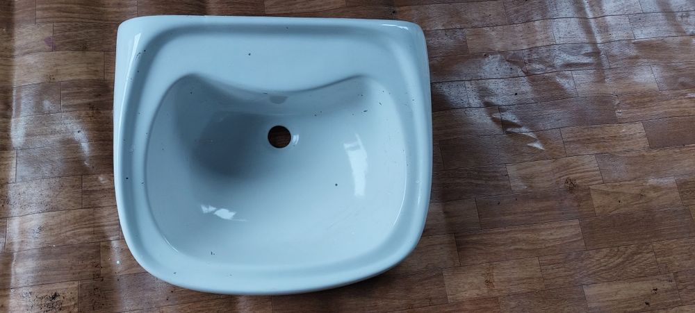 Раковина в отличном состоянии