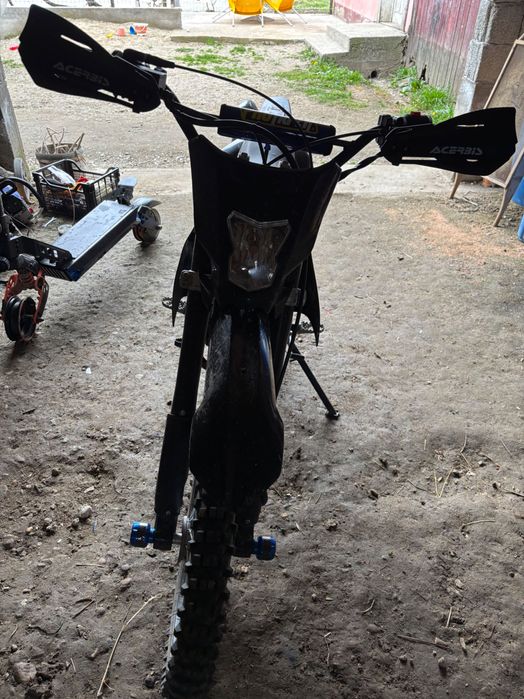 Vând cross kxd 125cc modificat luat din februarie 2026+ garanție la Alfarad, citiți descrierea prețul nu este negociabil