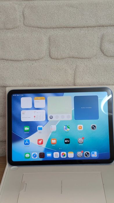 iPad 10th Gen 64GB Blue – като нов