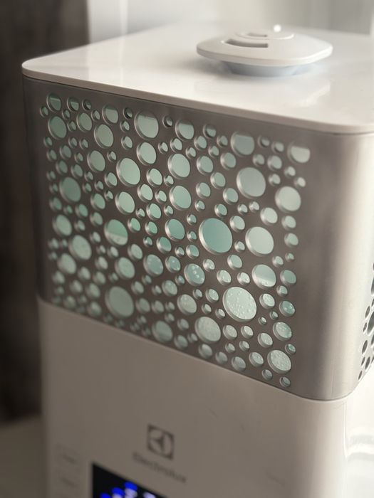 Продам увлажнитель воздуха Electrolux