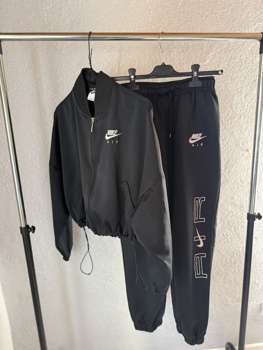 Дамски спортен екип  NIKE