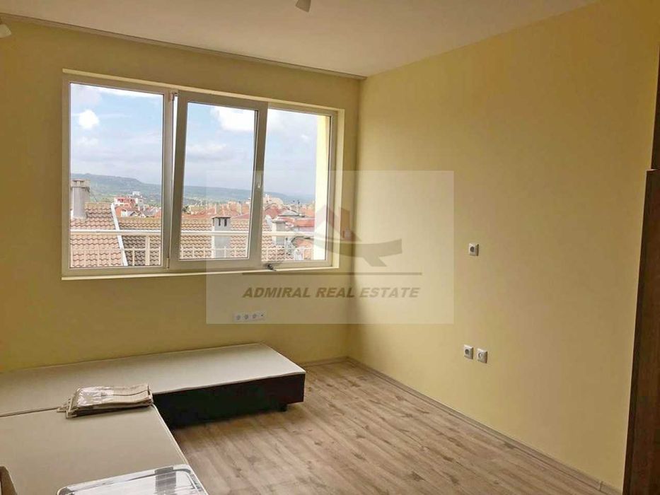 Дава се под наем Тристаен апартамент в Варна, Колхозен пазар - 75 кв.м за 490 € - Снимка #1