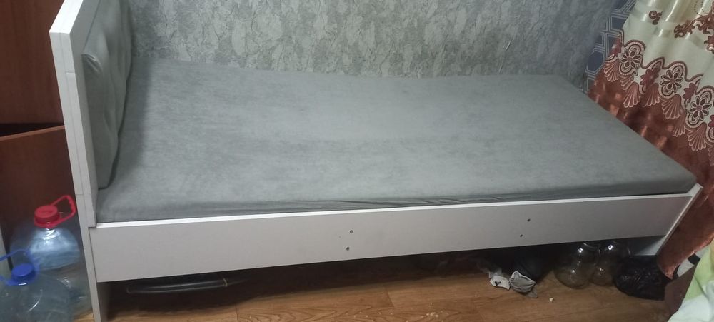 Кровать односпальная