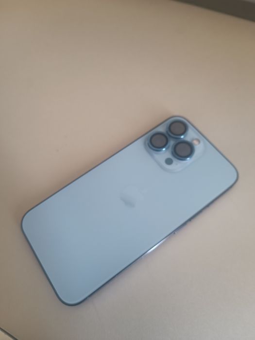 Iphone 13 pro batareya shishgan, 0,5 ishlamaydi