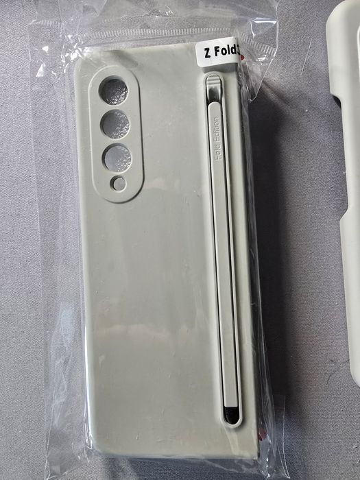 Huse Samsung Fold 3 - noi