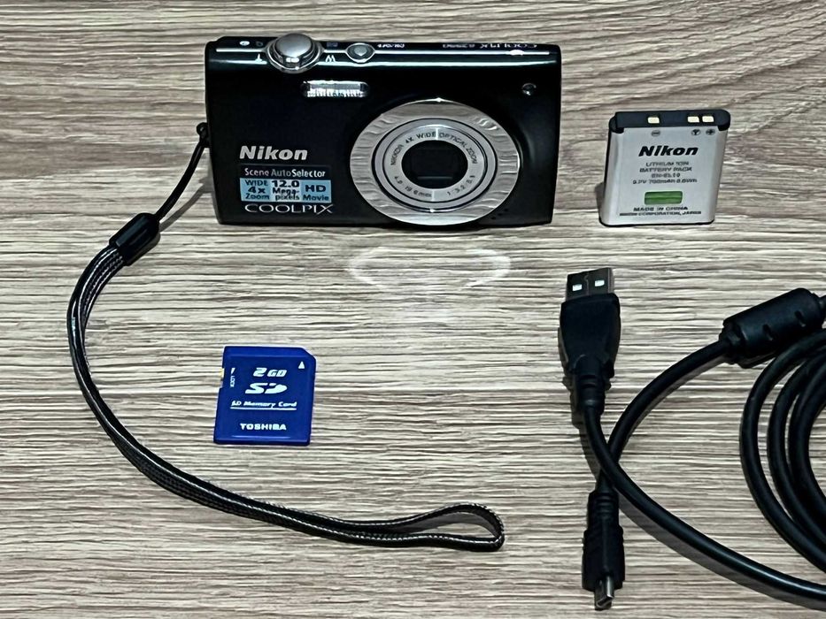 Camera foto digitala Nikon Coolpix S2550 imprima data si ora pe poza