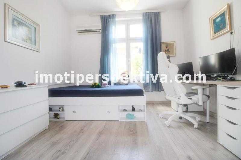 Продава се Етаж от къща в Пловдив, Център - 140 кв.м за 2508 €/кв.м - Снимка #8