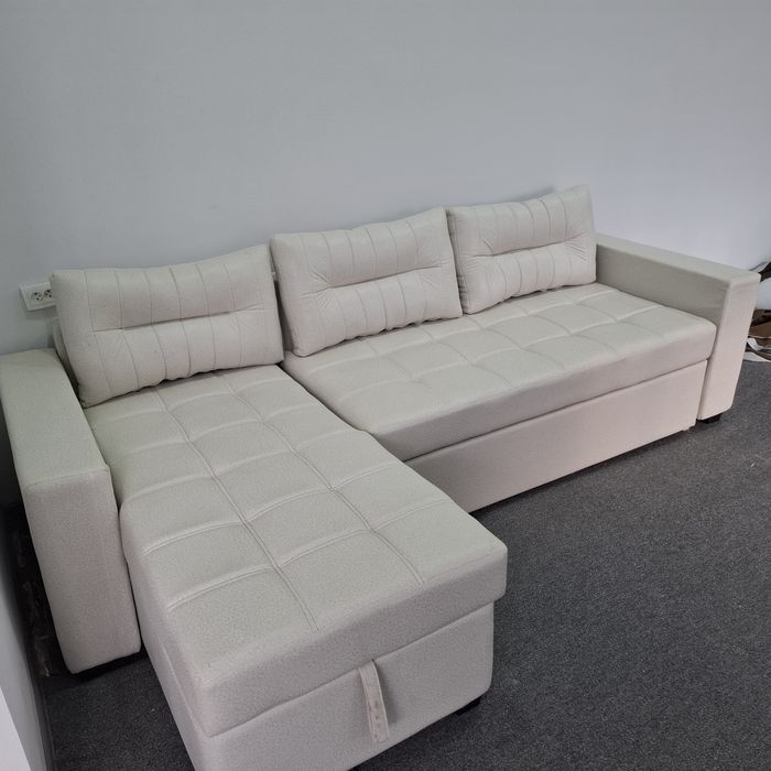 Раскладной углавой диван