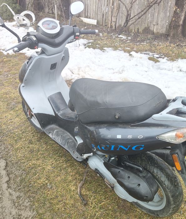 Vând scuter Kymco 49cc